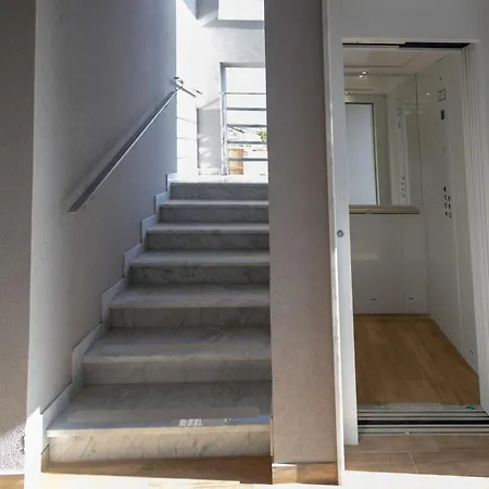 Elysium 招待所 马扎拉德尔瓦洛