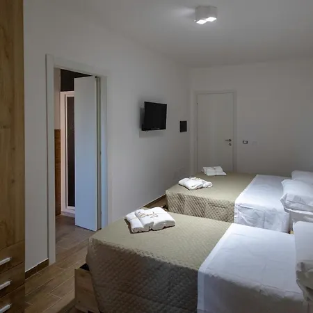 招待所 Elysium 3*