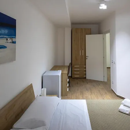 Elysium Gæstehus 3*