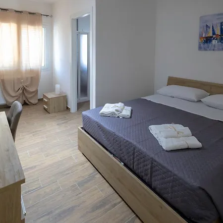 招待所 Elysium 3*